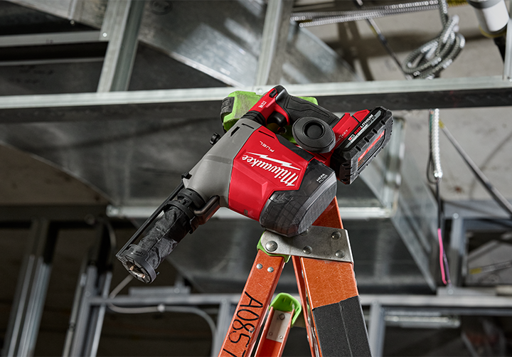 M18 FUEL™ Overhead Rotary Hammer w/ Integrated Dust Extraction Image 4